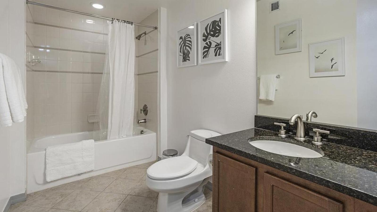 Landing Modern With Amazing Amenities Fort Lauderdale