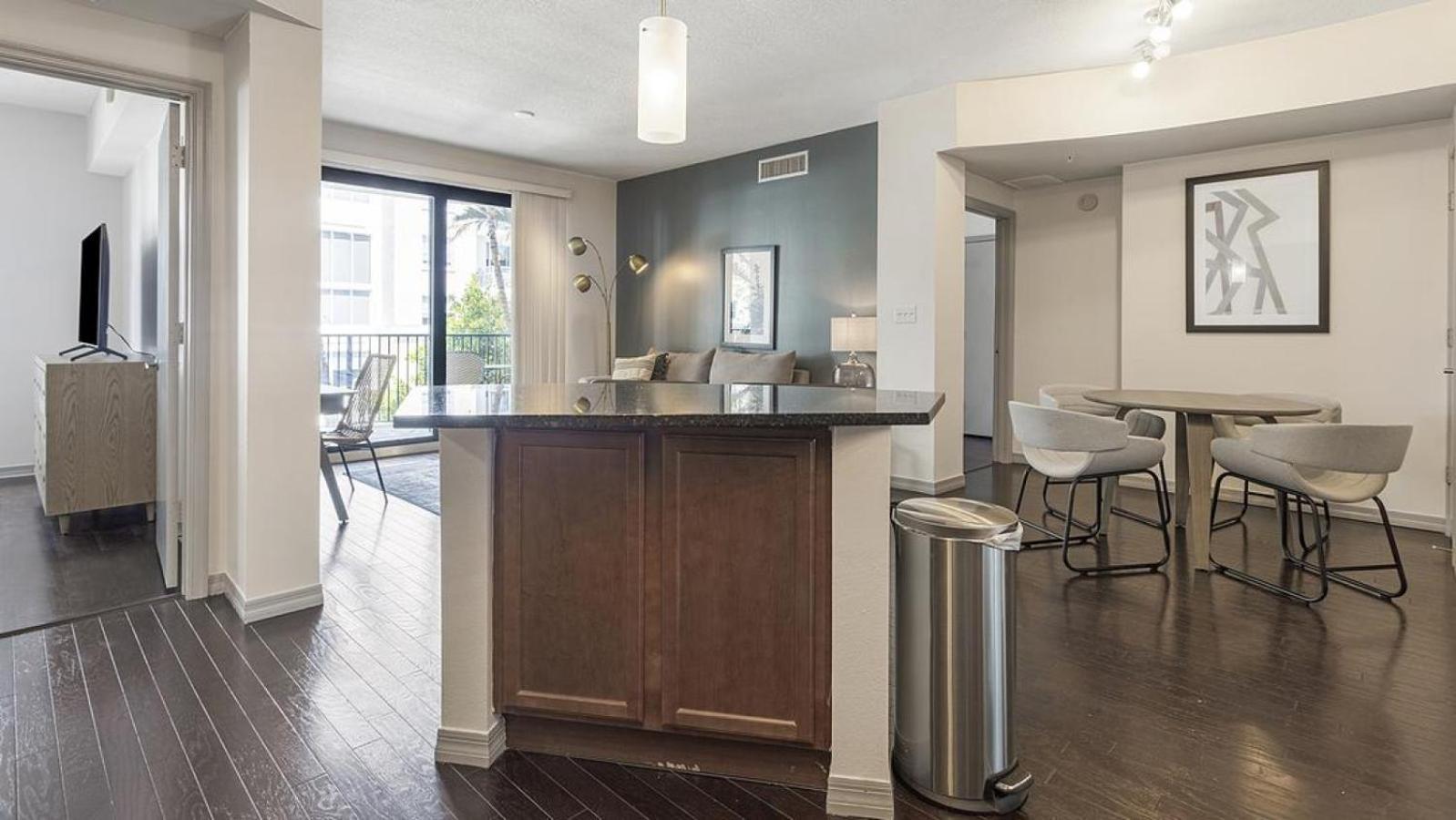 Landing Modern With Amazing Amenities Apartment *