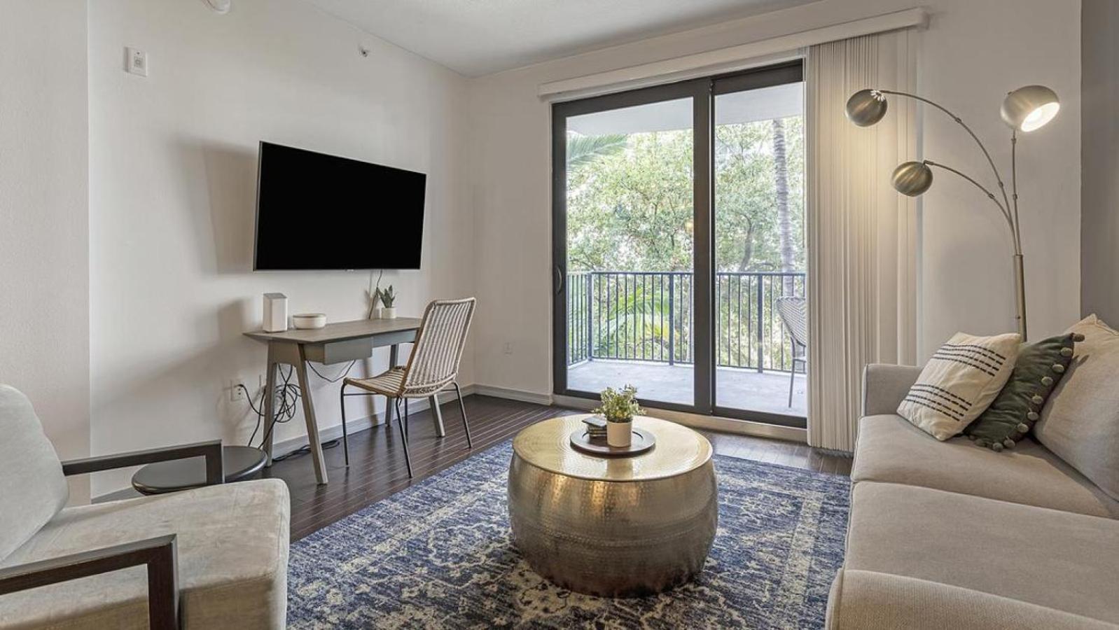 Landing Modern With Amazing Amenities * Fort Lauderdale