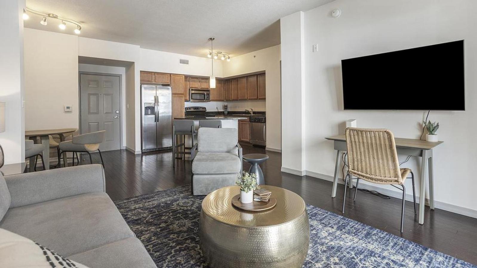 Landing Modern With Amazing Amenities