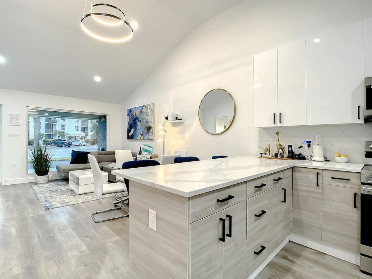 Luxe 6 Bed Heated Pool I 5 Min To I Bbq Holiday home Fort Lauderdale