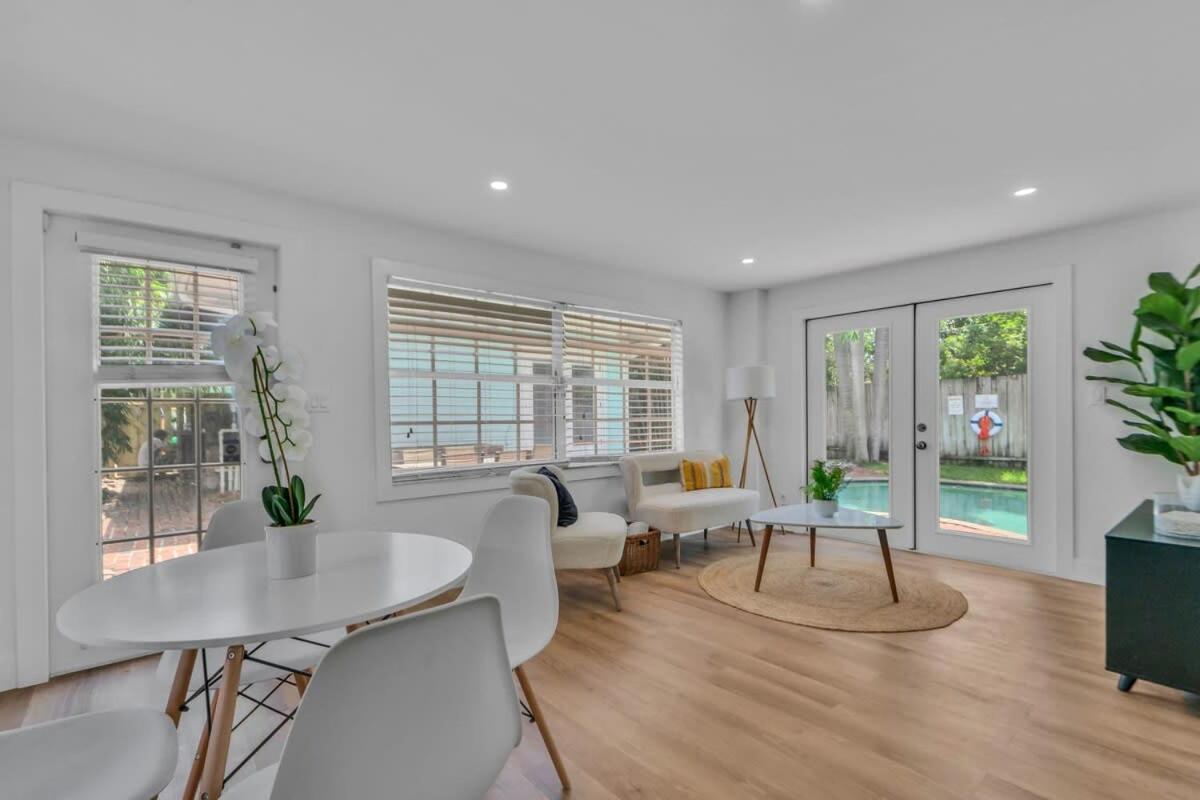 Zach's Tropical Pool House Fort Lauderdale