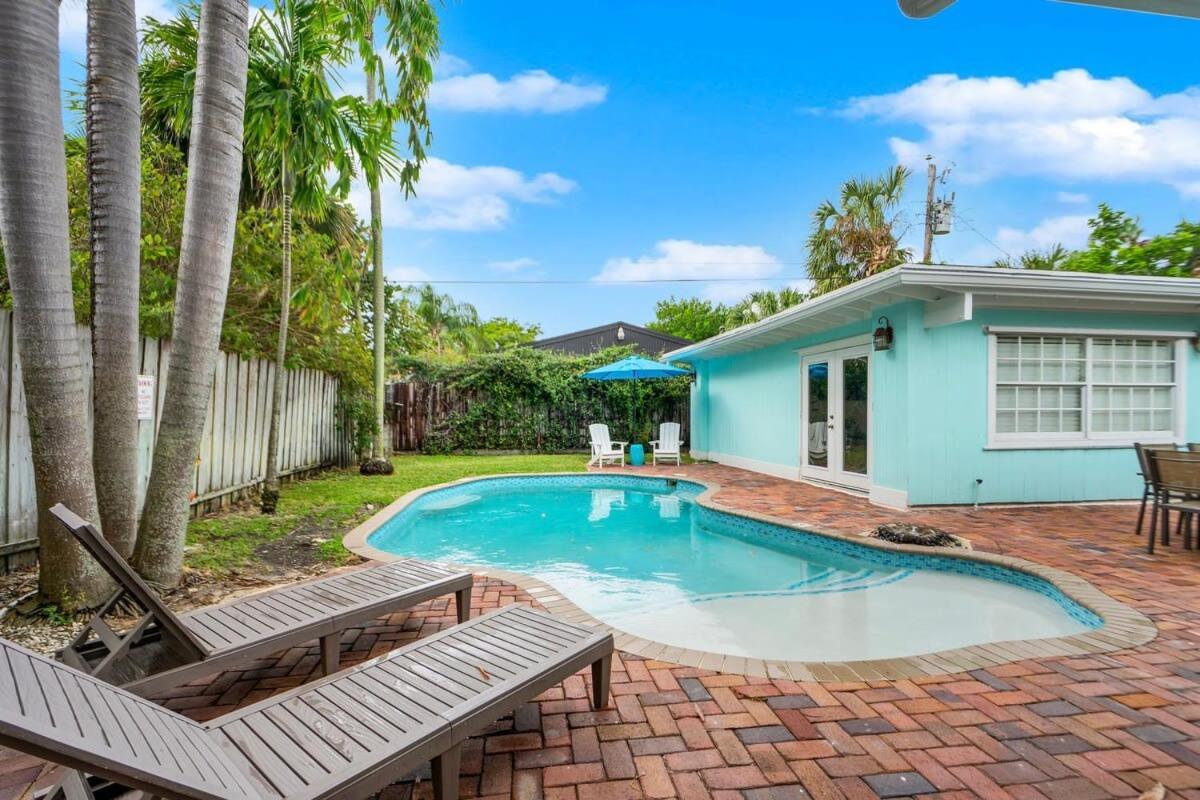 Holiday home Zach's Tropical Pool House