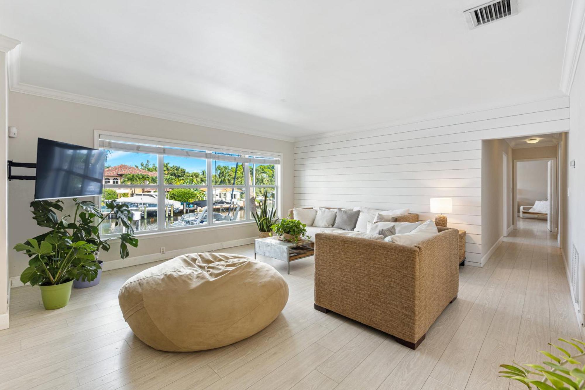Relaxing In Olas Blvd Apartment Fort Lauderdale