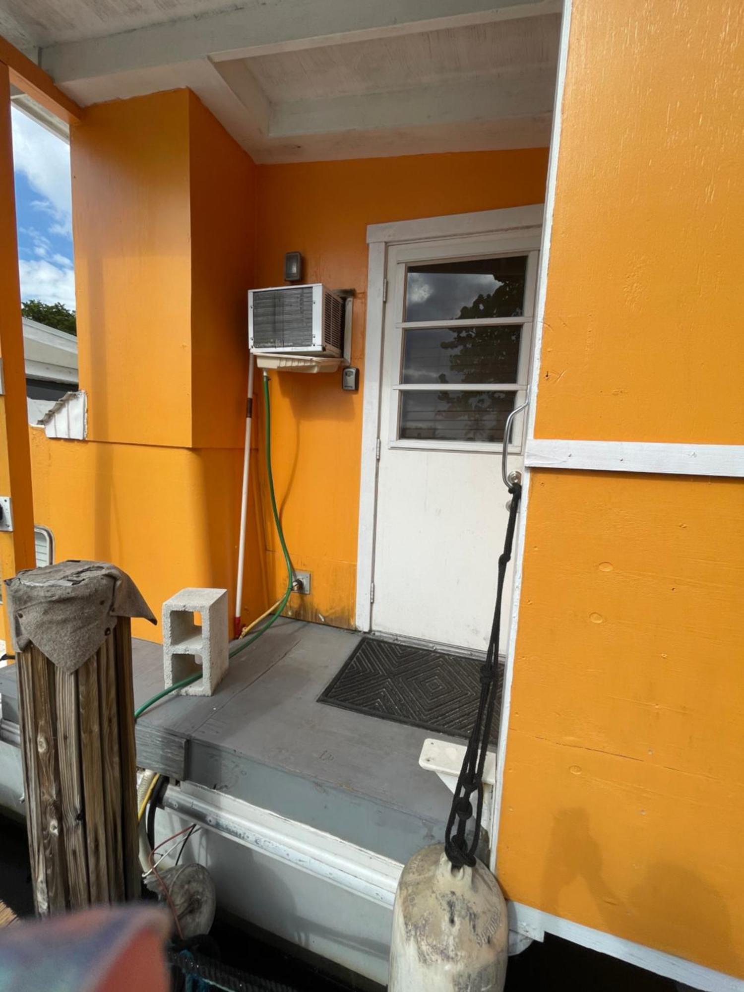 Updated Houseboat On The River! Botel Fort Lauderdale
