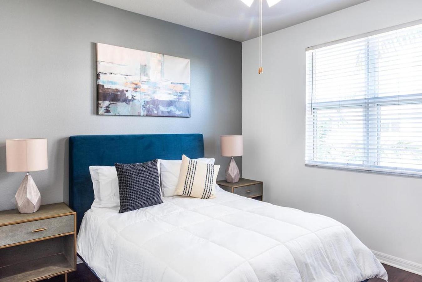 Landing Modern With Amazing Amenities *