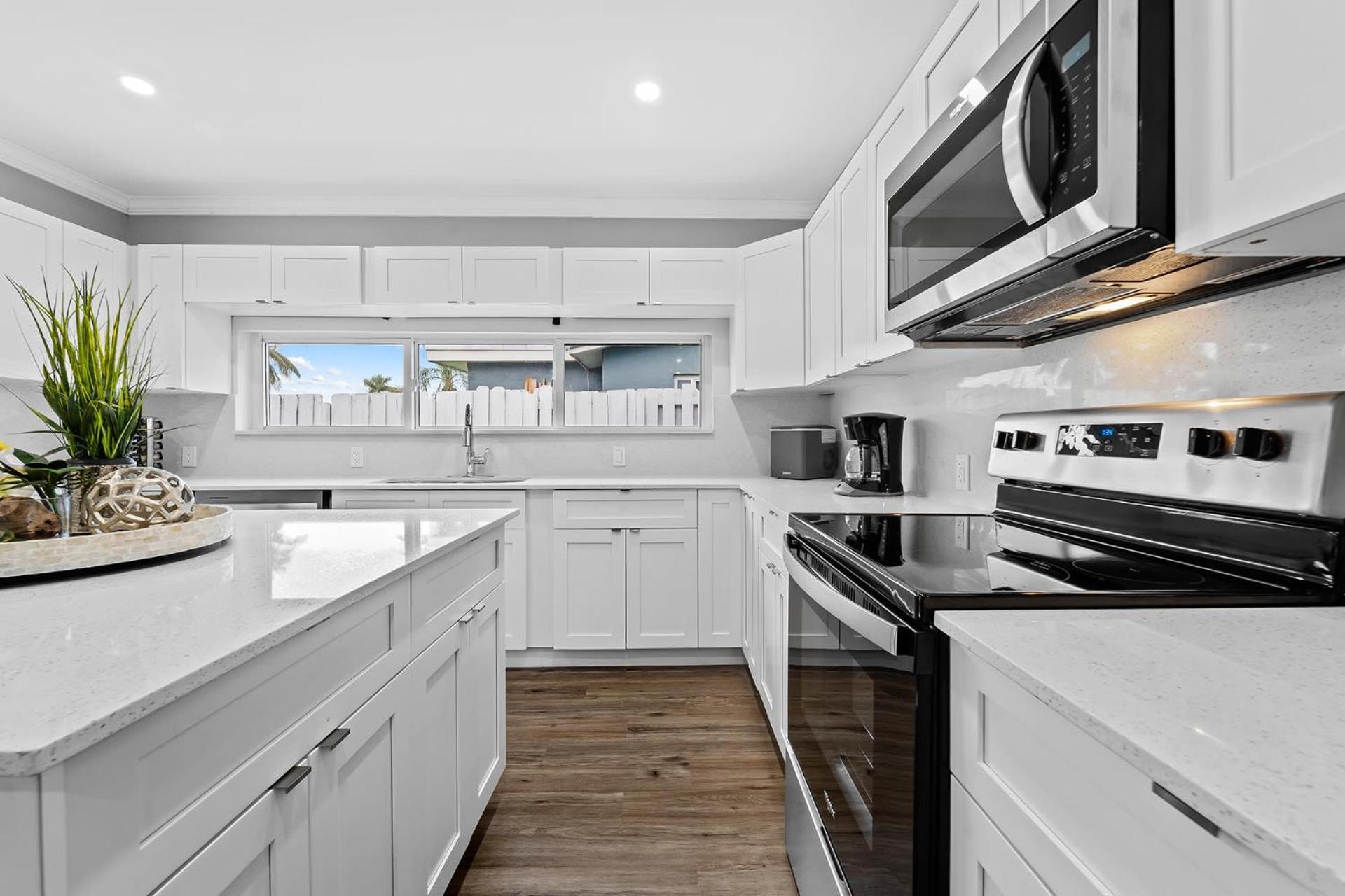 Peaceful 5br -waterway Views Private Heated Pool Fort Lauderdale
