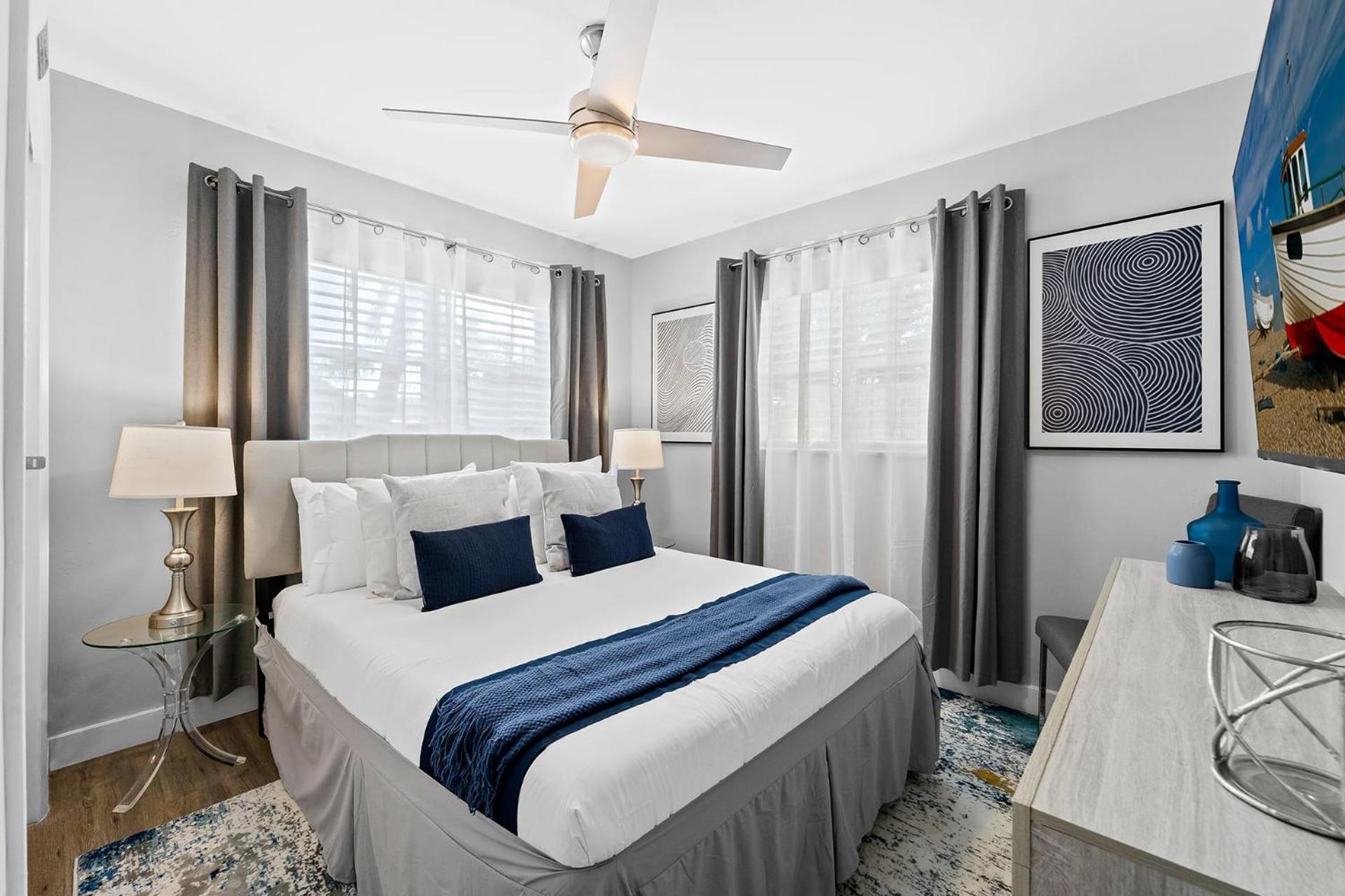 Peaceful 5br -waterway Views Private Heated Pool