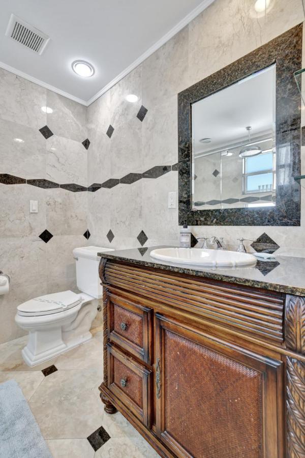 Charming 3br Pool And Hot Tub Ftl Gateaway Holiday home