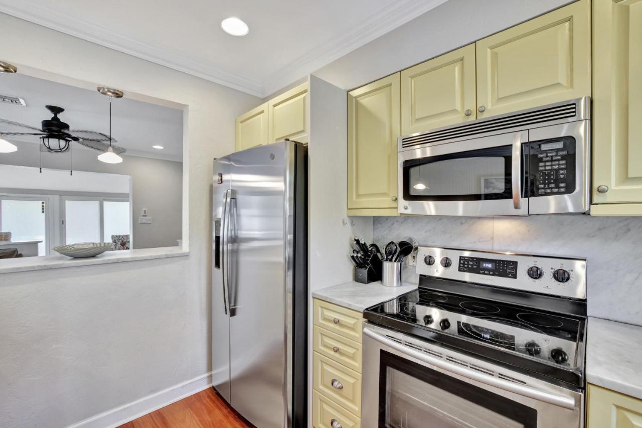 Holiday home Charming 3br Pool And Hot Tub Ftl Gateaway