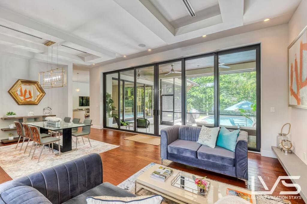 Victoria - Walk To Olas - 4 Bed 4 Bath Fort Lauderdale