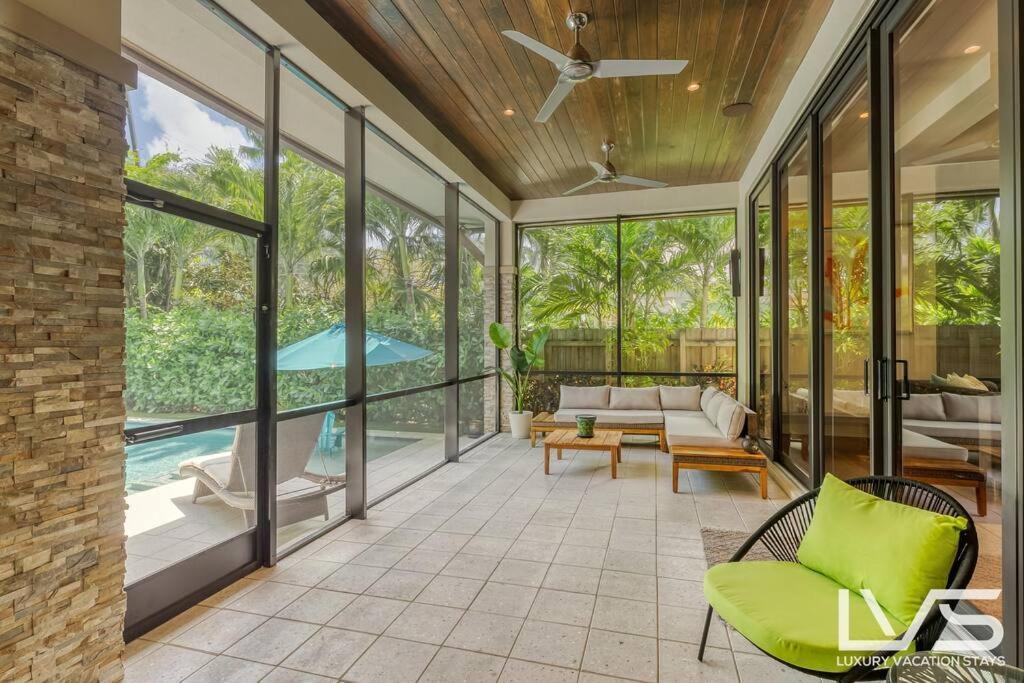 Holiday home Victoria - Walk To Olas - 4 Bed 4 Bath *
