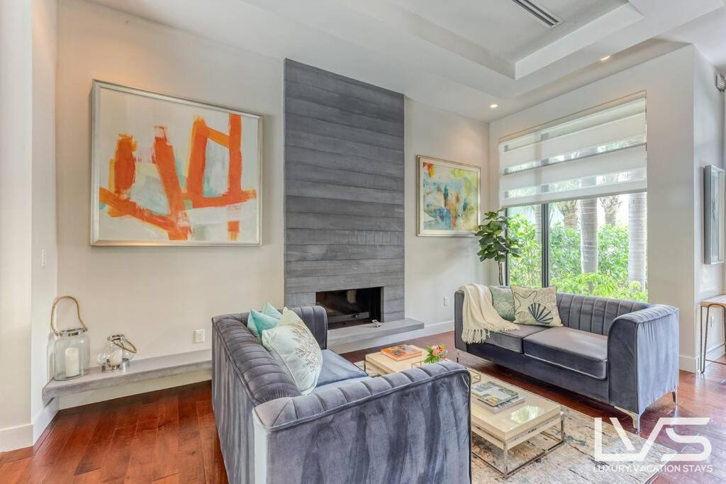 Holiday home Victoria - Walk To Olas - 4 Bed 4 Bath *