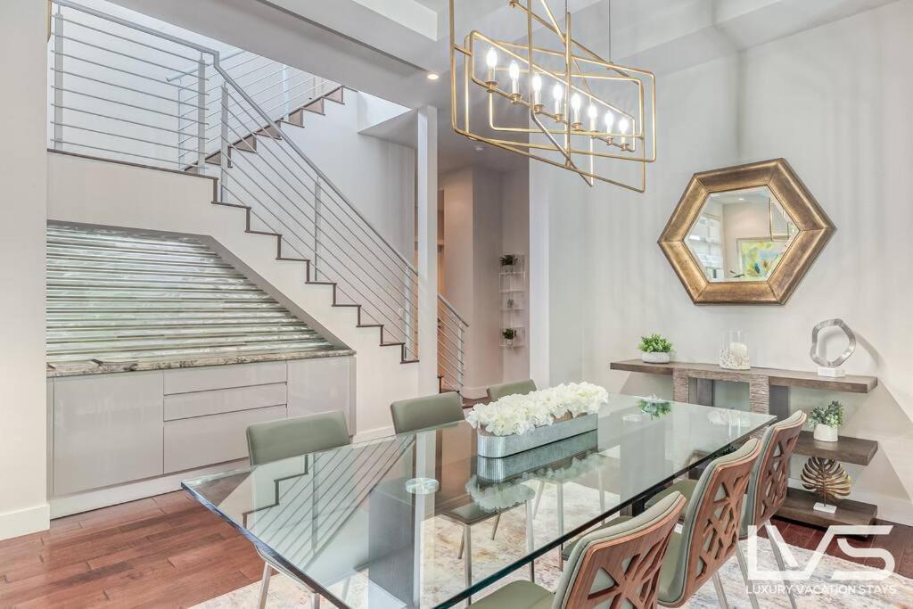 Victoria - Walk To Olas - 4 Bed 4 Bath Fort Lauderdale