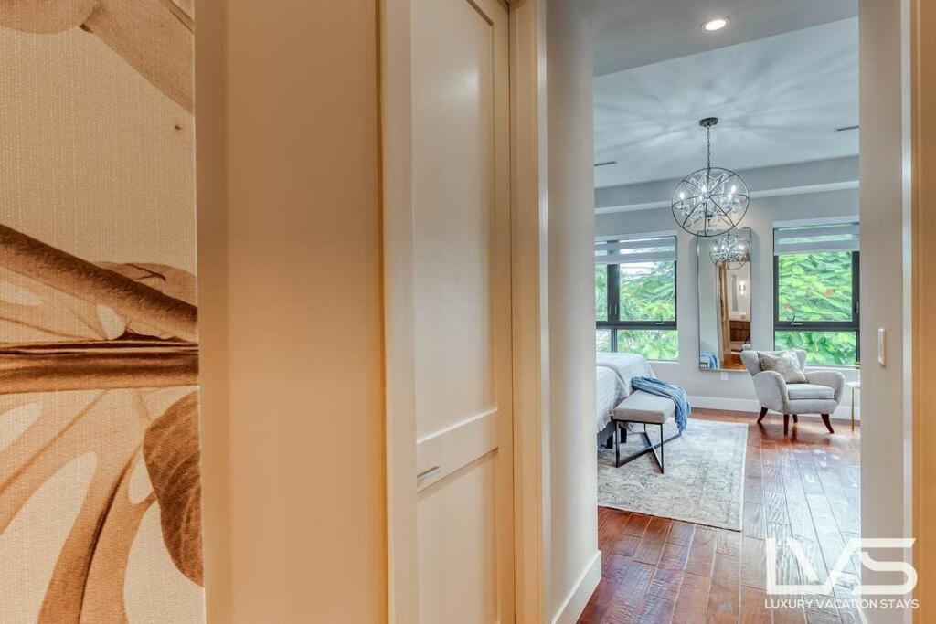 Victoria - Walk To Olas - 4 Bed 4 Bath