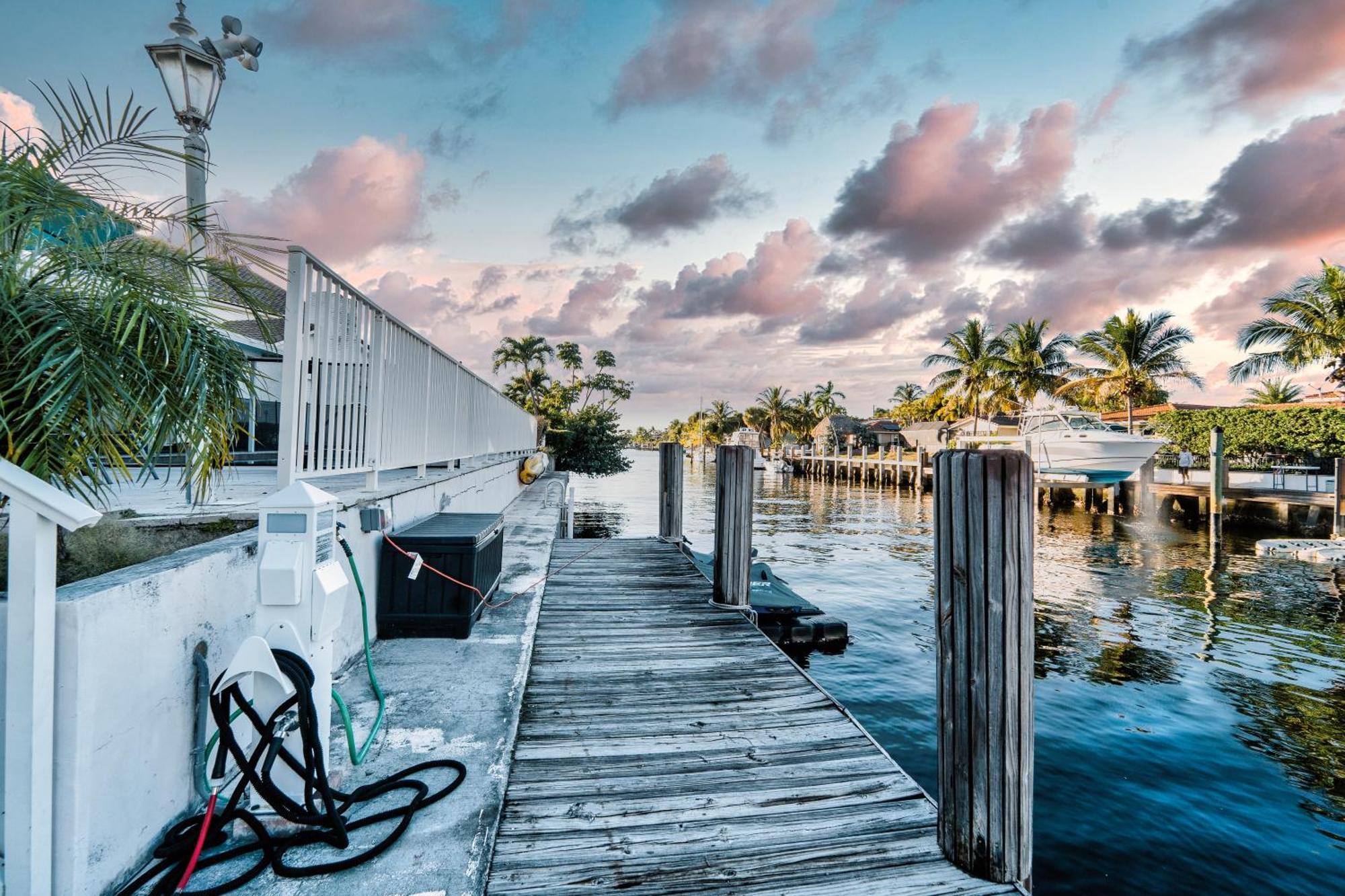 Waterfront Heated Pool Walk To *