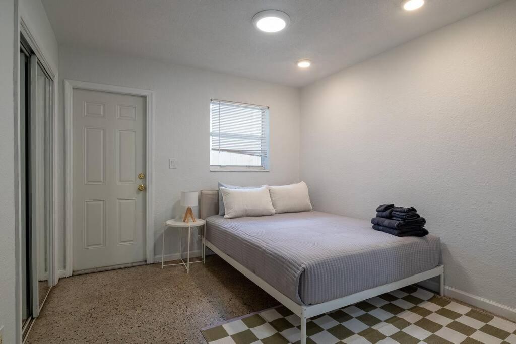 Cozy 2bed 1 Bath 5 Min To Olas W/free Parking! Fort Lauderdale