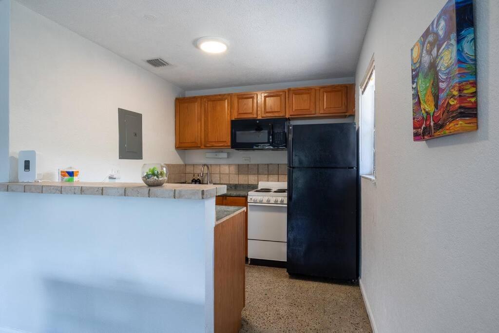 Cozy 2bed 1 Bath 5 Min To Olas W/free Parking! Apartment Fort Lauderdale