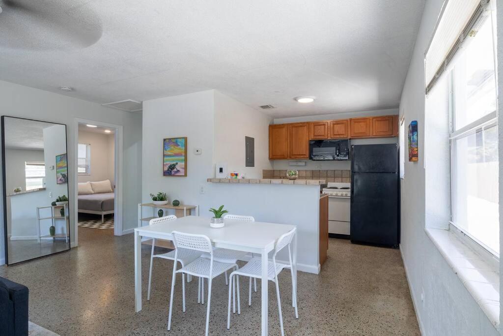 Apartment Cozy 2bed 1 Bath 5 Min To Olas W/free Parking!