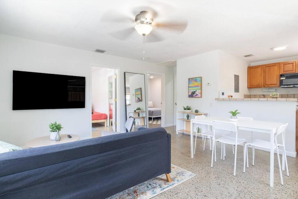 Cozy 2bed 1 Bath 5 Min To Olas W/free Parking! Fort Lauderdale
