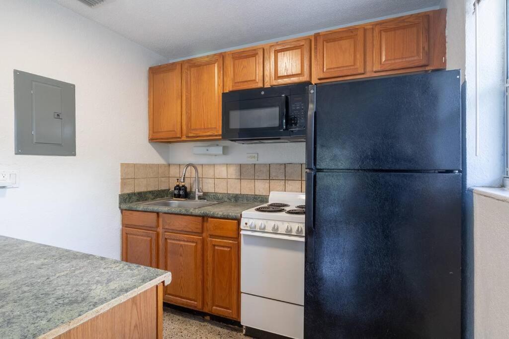 Cozy 2bed 1 Bath 5 Min To Olas W/free Parking! * Fort Lauderdale