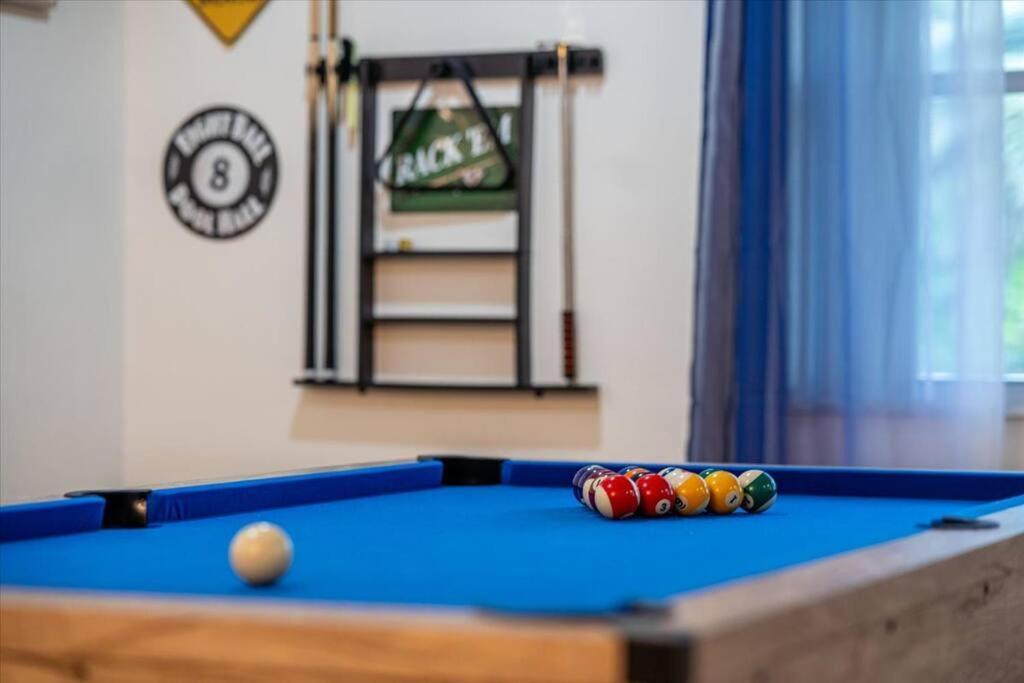Game & Chill Manor - Arcade - Pool - Pool Table Fort Lauderdale