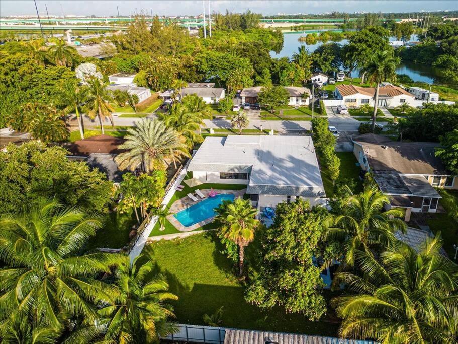 Holiday home Game & Chill Manor - Arcade - Pool - Pool Table Fort Lauderdale