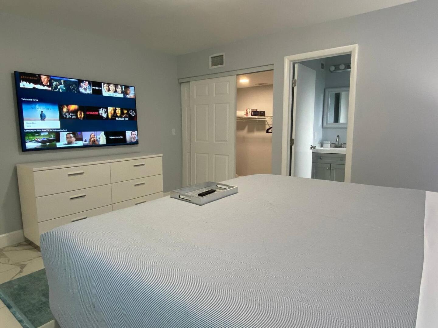 Mazor Luxury Three Bedrooms Vacation Holiday home *