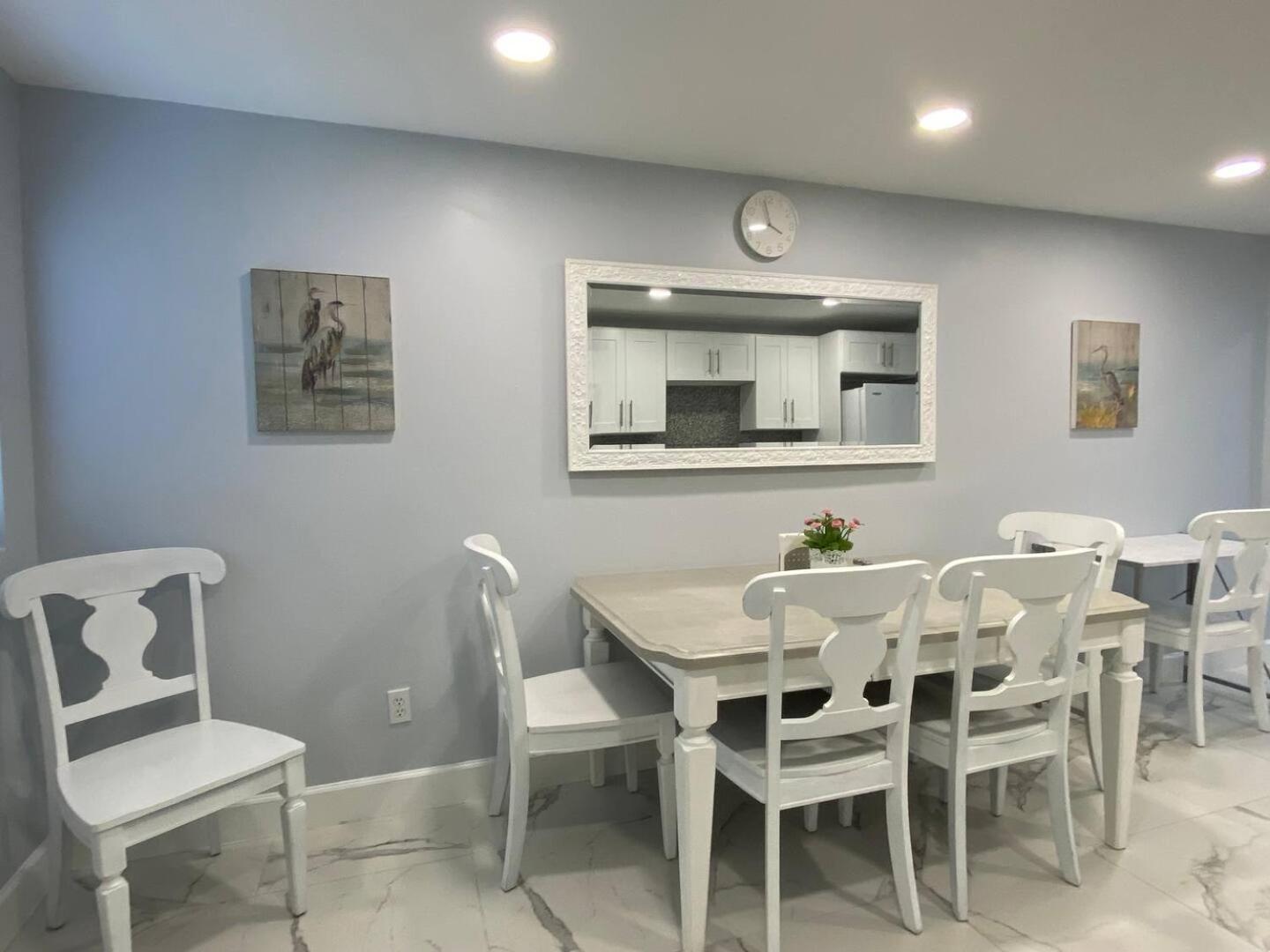 Mazor Luxury Three Bedrooms Vacation *