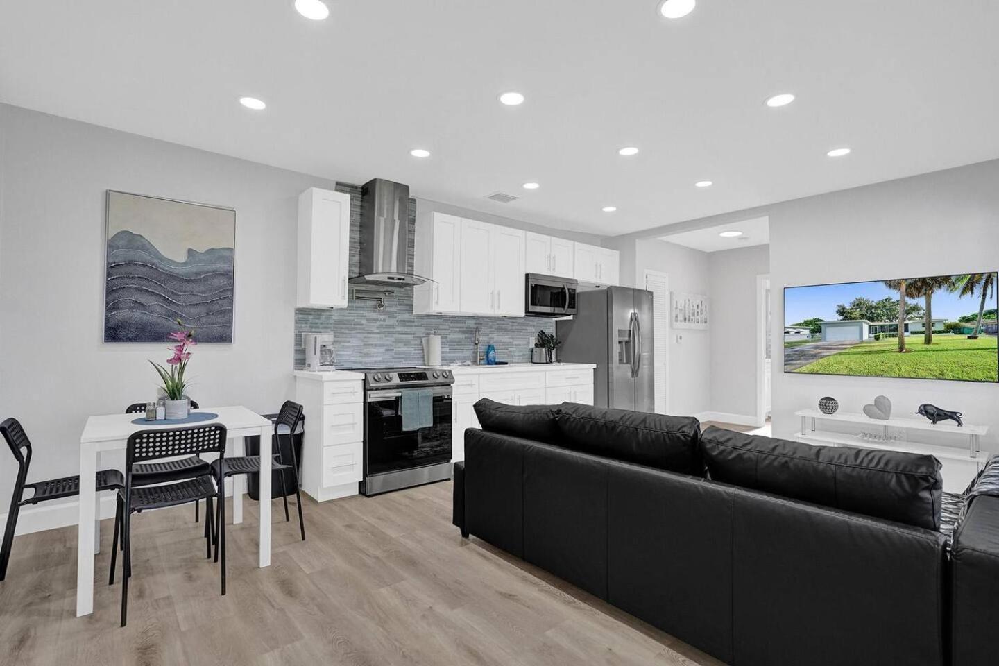 The Front Wave Luxury Holiday home