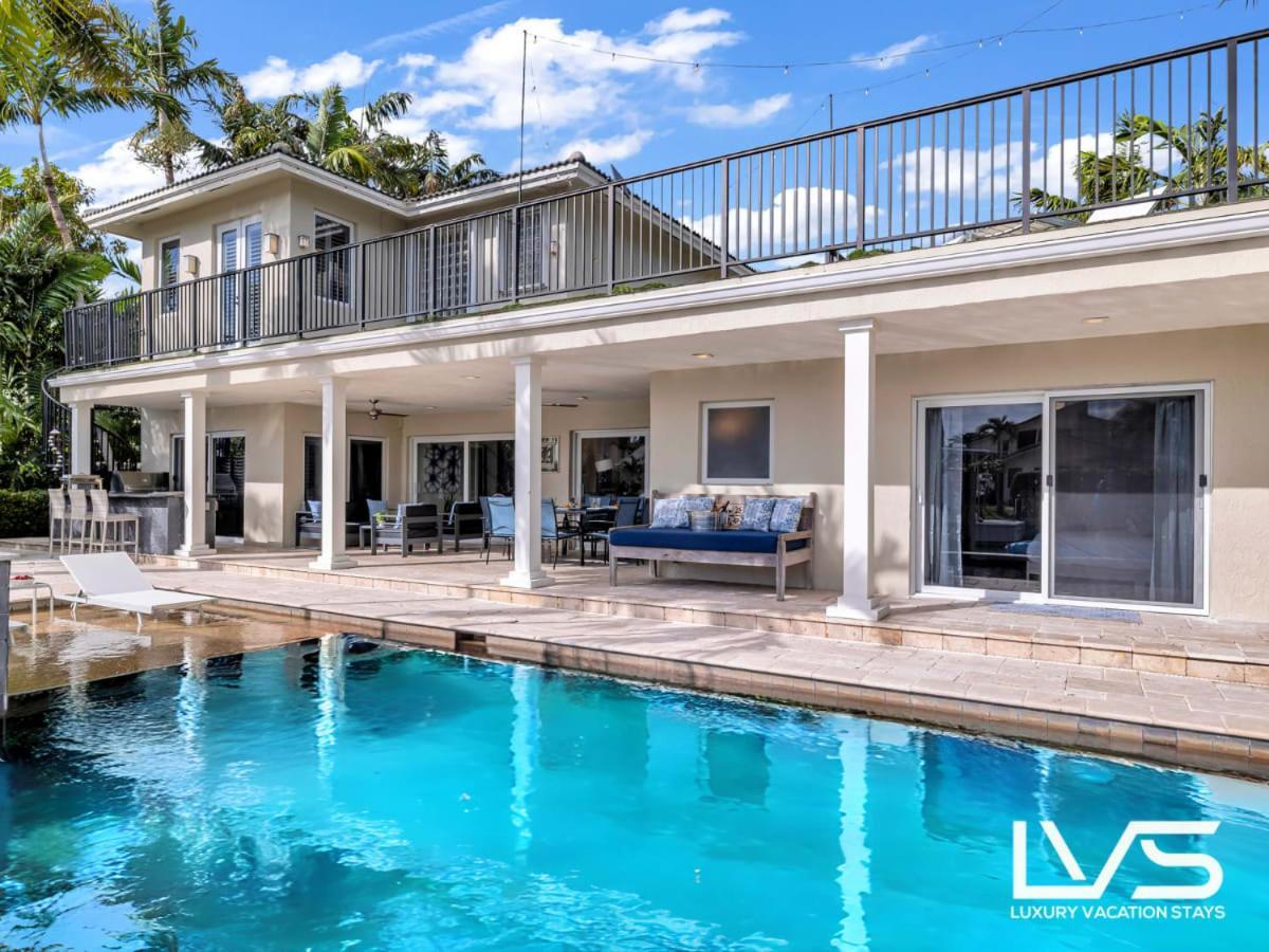 New Royal 80ft Waterfront Wlk2beach Hotpool Kitchenbbq Holiday home Fort Lauderdale
