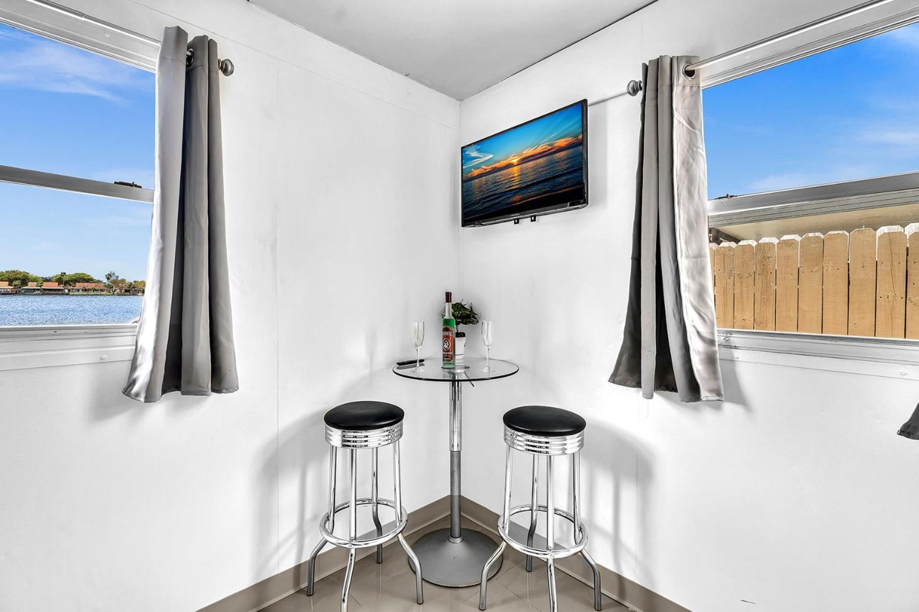 Holiday home F Lauderdale Lakefront 3 Bdrm Hard Rock Casino *