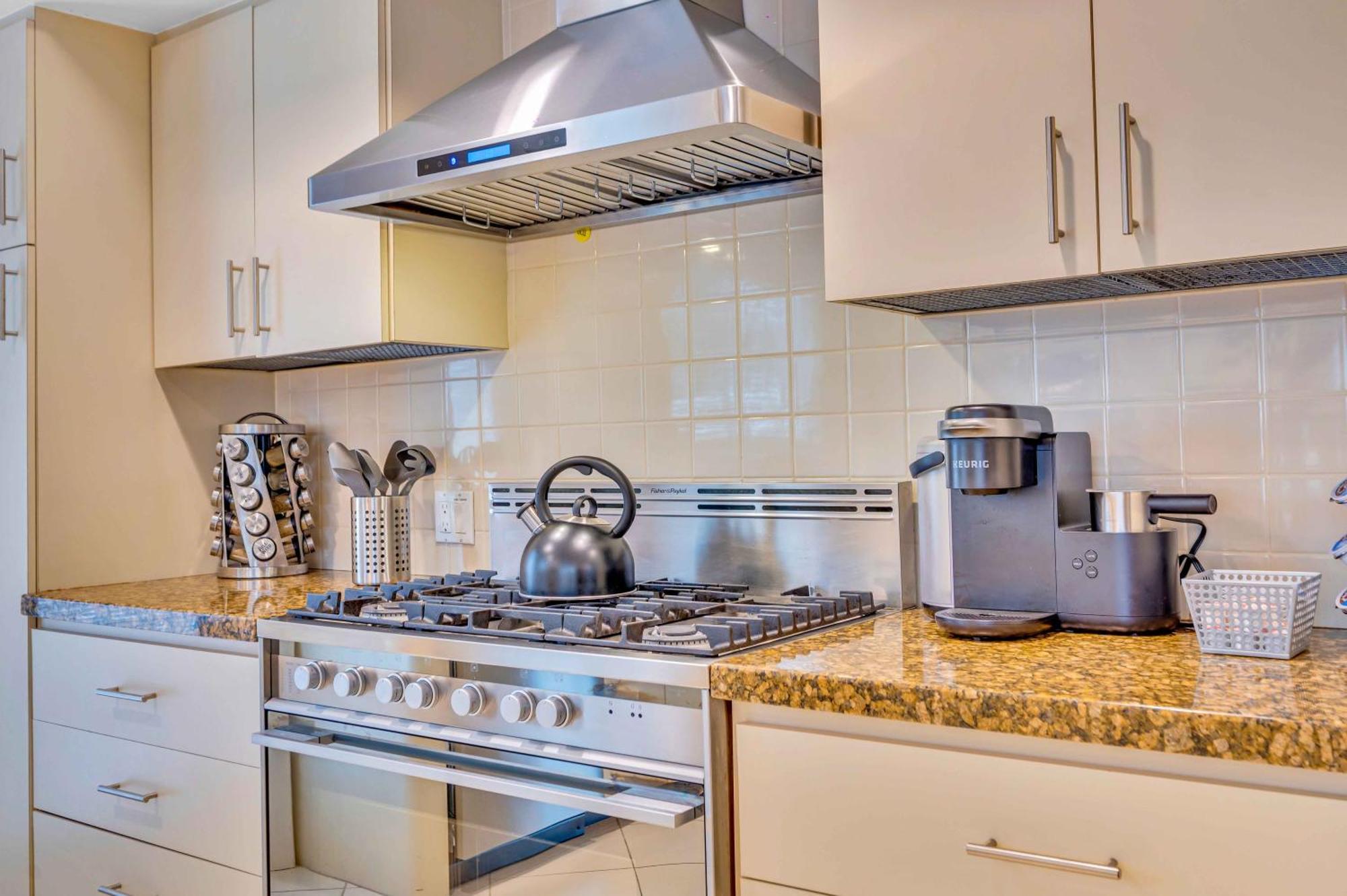 Two-floor Heated Pool Dock Access Quiet Neighborhood Saltaire One Resldences Fort Lauderdale