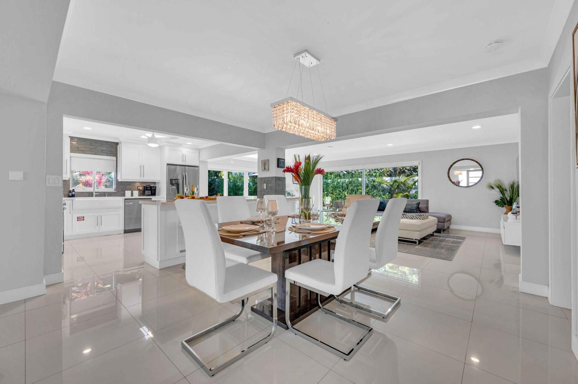 Modern Coastal Style Proximity Heated Pool Tranquility Ocean Mist Key Resldences