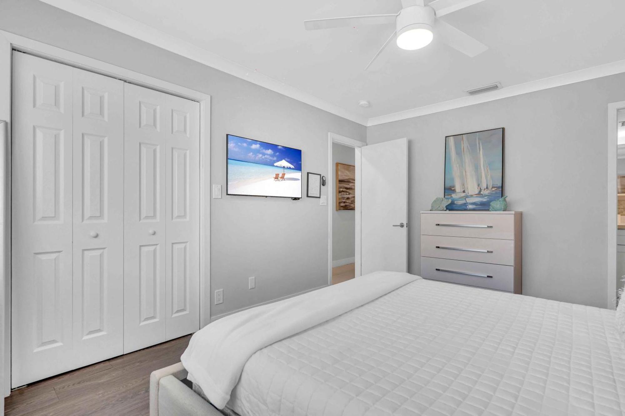 Modern Coastal Style Proximity Heated Pool Tranquility Ocean Mist Key Resldences Holiday home *