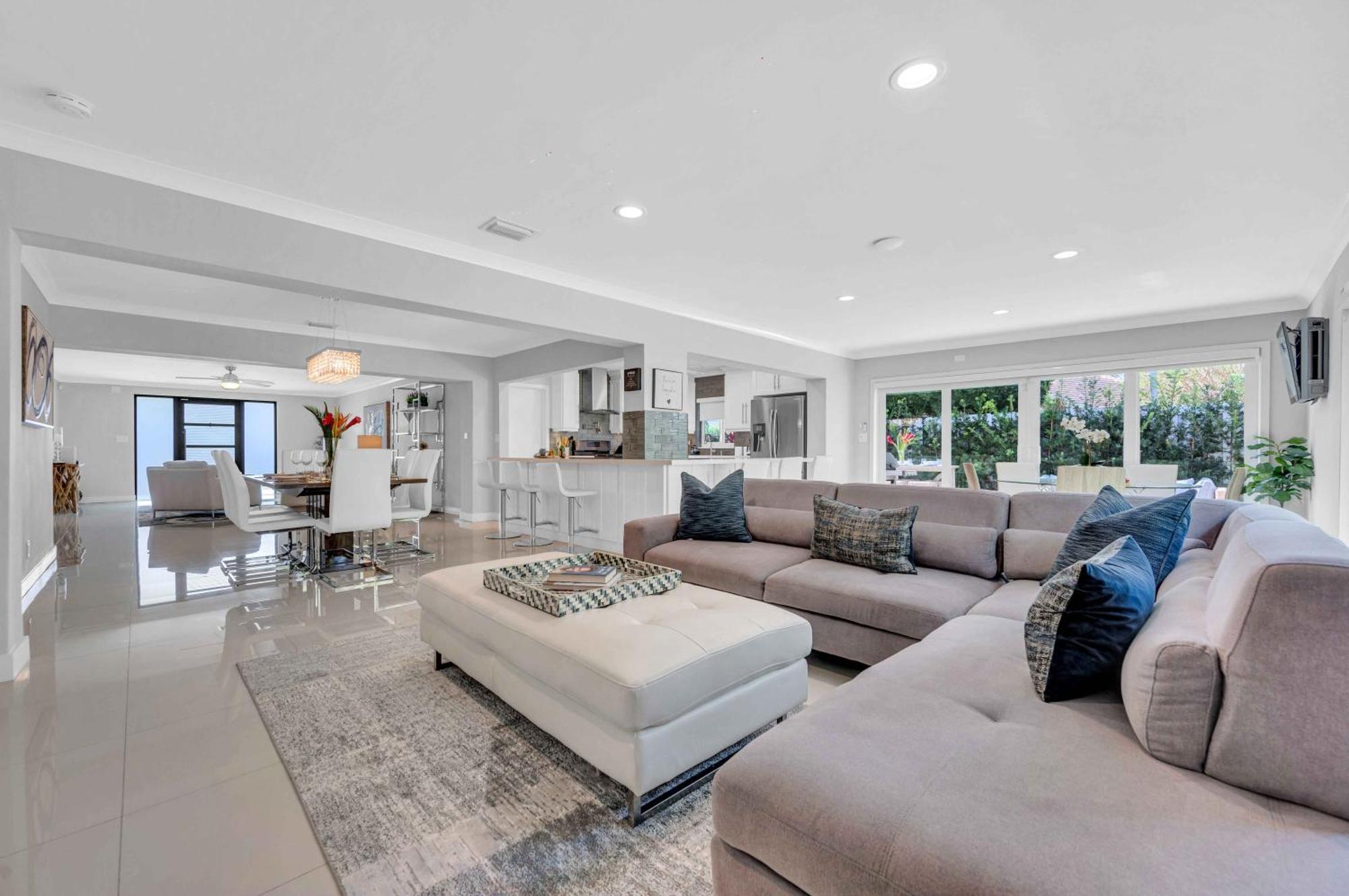 Modern Coastal Style Proximity Heated Pool Tranquility Ocean Mist Key Resldences Holiday home *