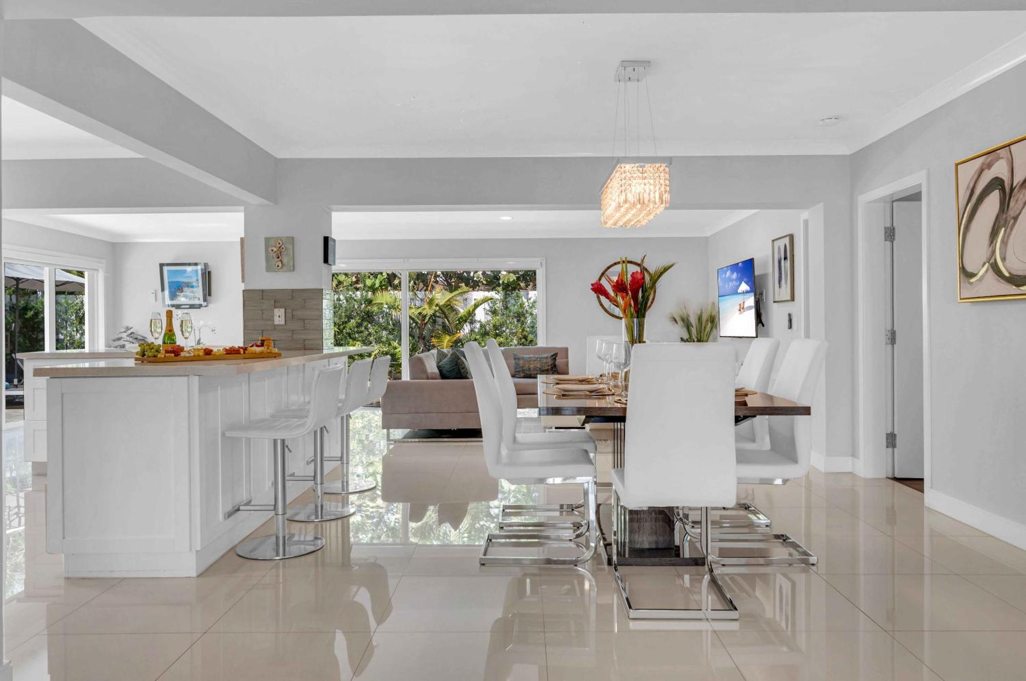 Modern Coastal Style Proximity Heated Pool Tranquility Ocean Mist Key Resldences Holiday home Fort Lauderdale