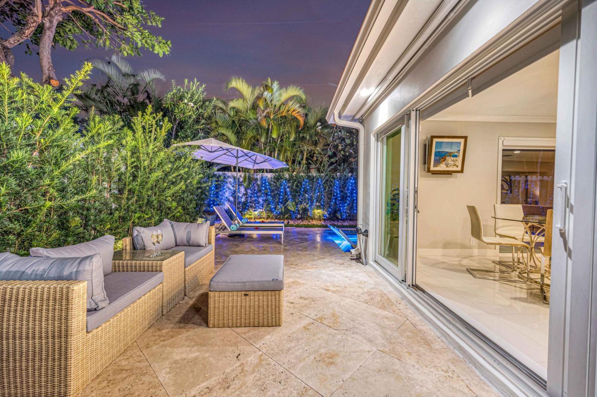 Modern Coastal Style Proximity Heated Pool Tranquility Ocean Mist Key Resldences * Fort Lauderdale