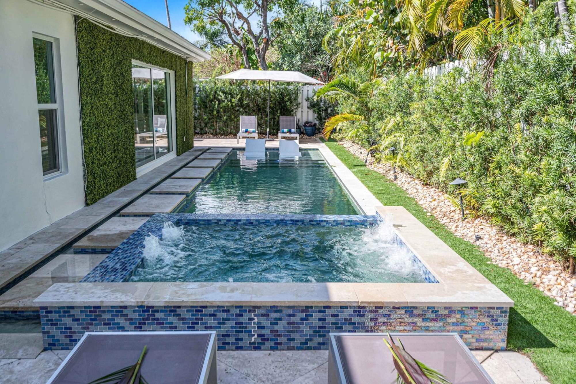 Modern Coastal Style Proximity Heated Pool Tranquility Ocean Mist Key Resldences