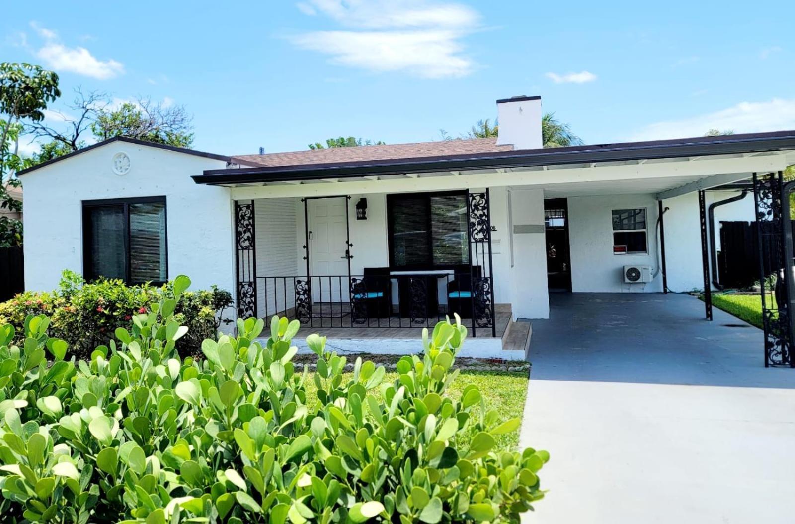 Holiday home Summer Retreat House *