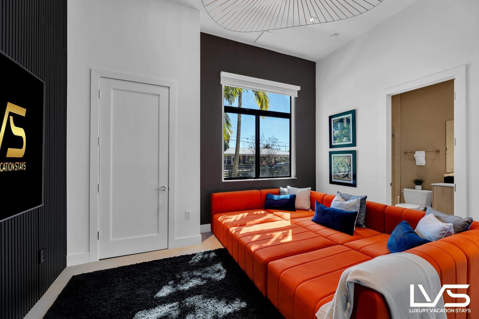 Villabella Luxe 100ft Waterfront With 6bedrooms65bathrooms 5 Minute To Chefaposs Kitchen Heated Poolhot Tub Outdoor Bbq Kitchen Sonos Fort Lauderdale