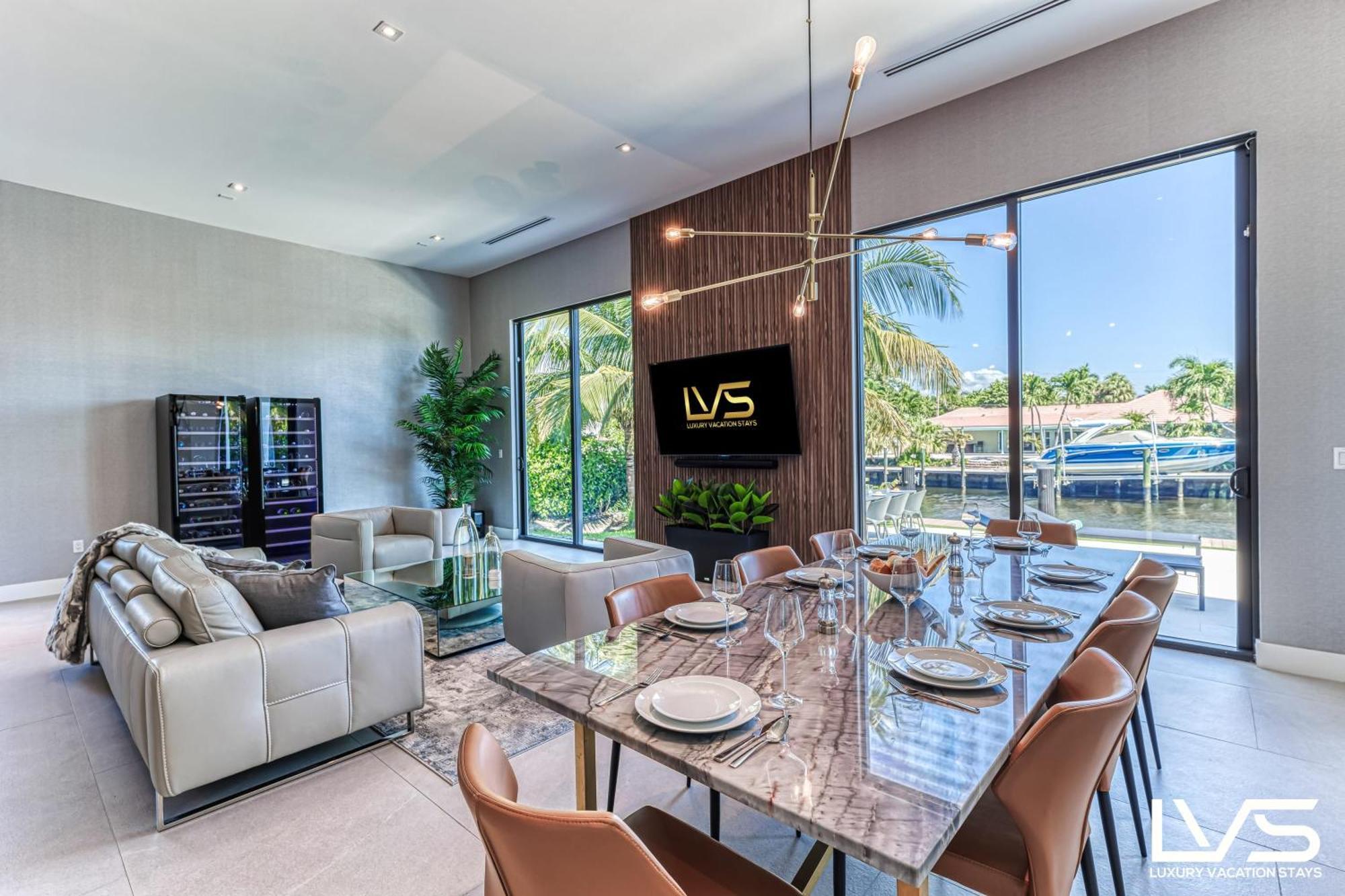Villabella Luxe 100ft Waterfront With 6bedrooms65bathrooms 5 Minute To Chefaposs Kitchen Heated Poolhot Tub Outdoor Bbq Kitchen Sonos * Fort Lauderdale