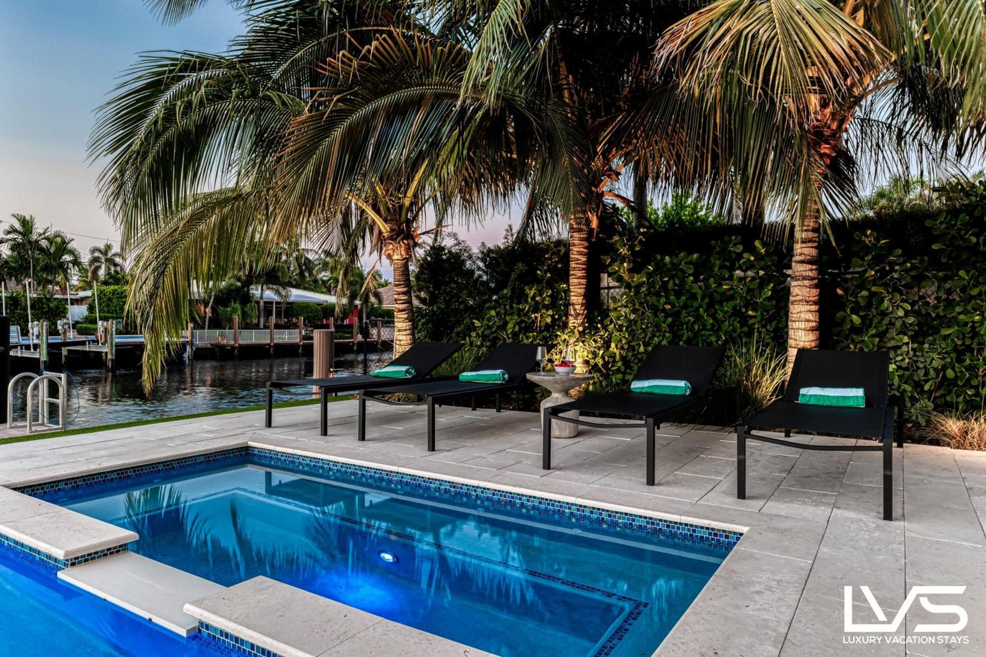 Holiday home Villabella Luxe 100ft Waterfront With 6bedrooms65bathrooms 5 Minute To Chefaposs Kitchen Heated Poolhot Tub Outdoor Bbq Kitchen Sonos