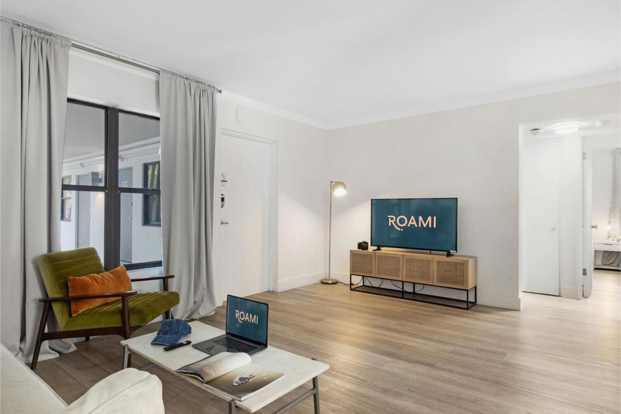 Apartment Roami At The Palm