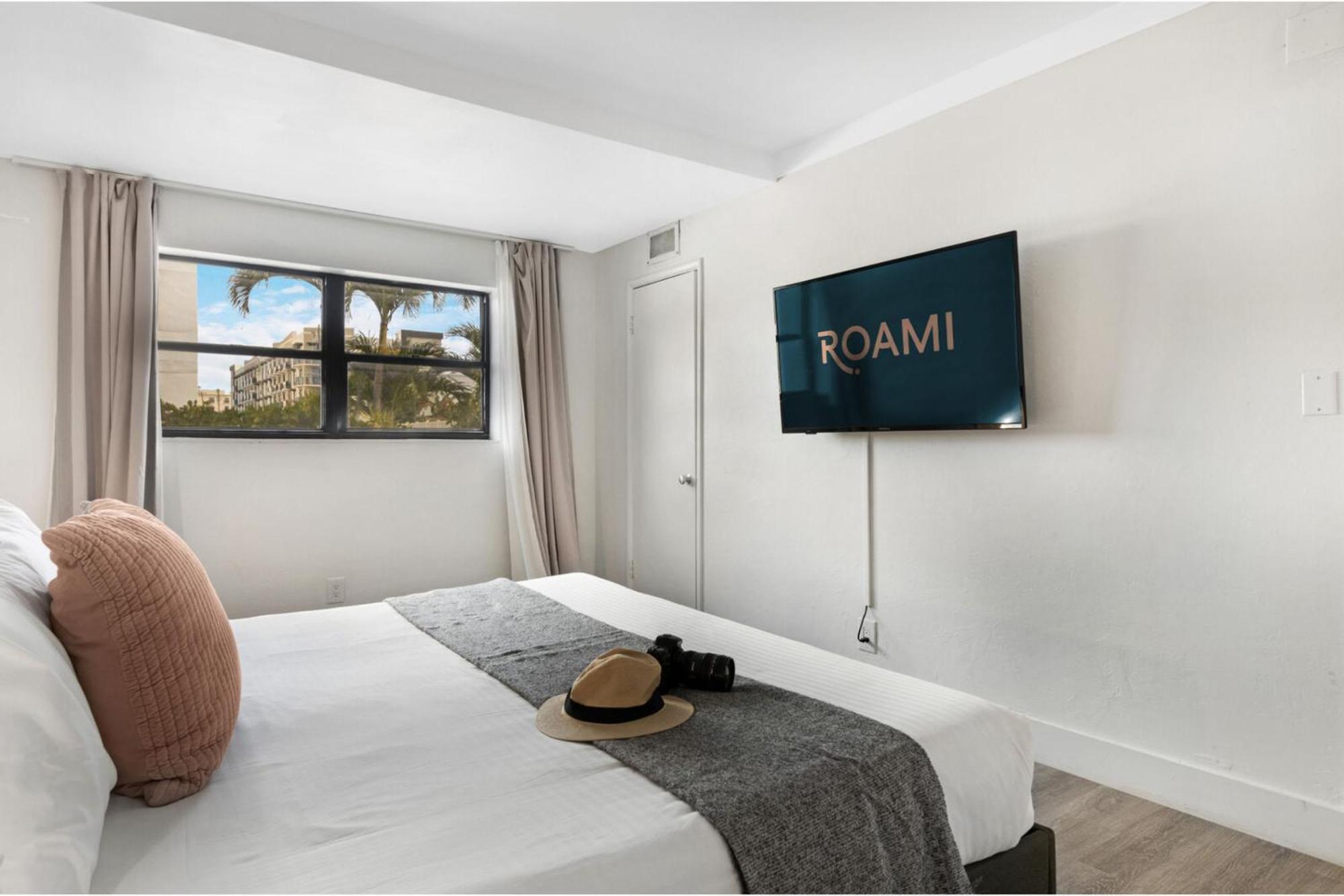 Roami At The Palm