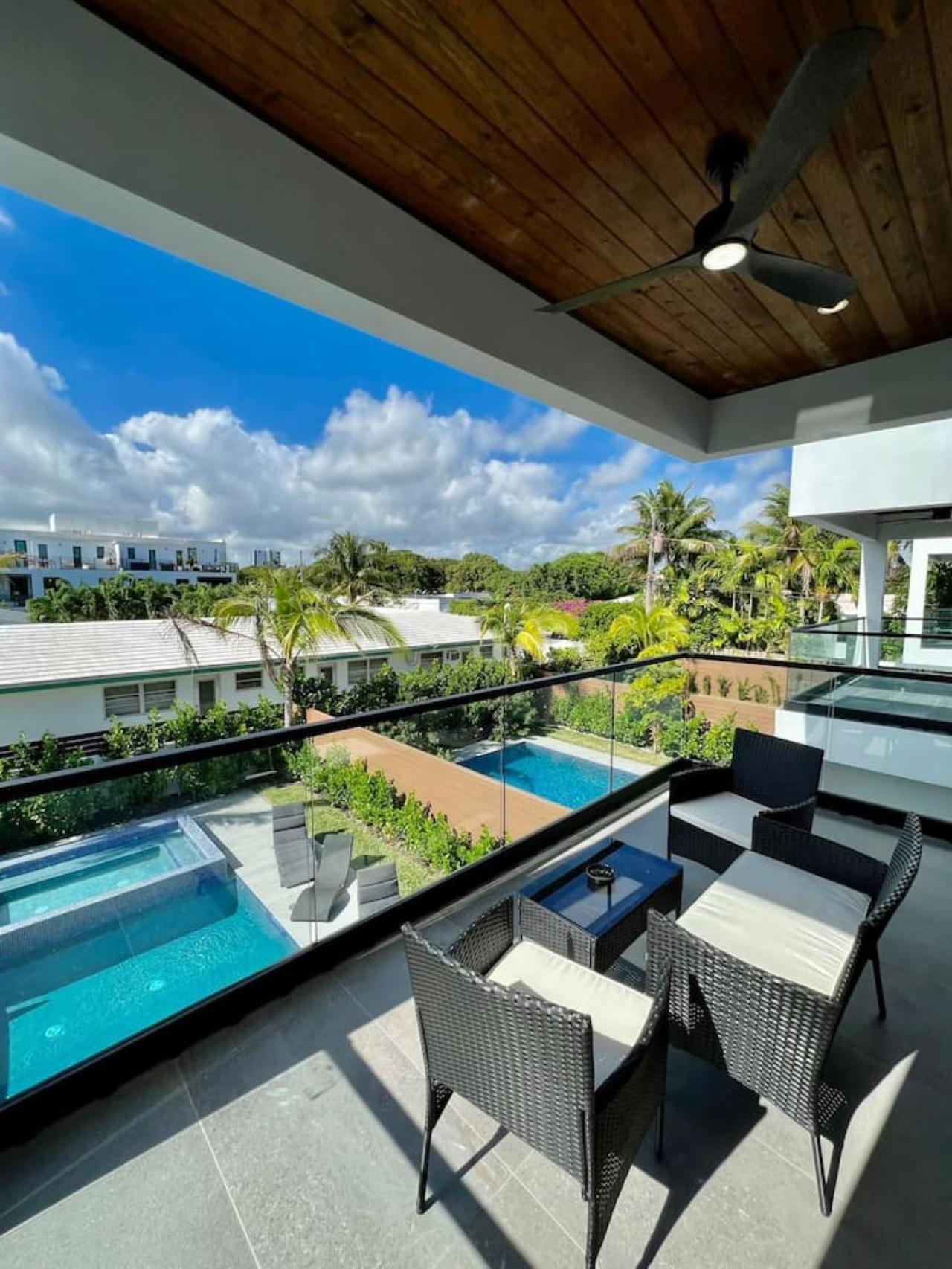 Holiday home Elements Olas W Pool And Near