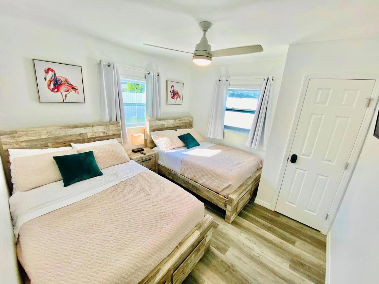 Stylish Lauderdale Retreat Ideal For Work Fort Lauderdale