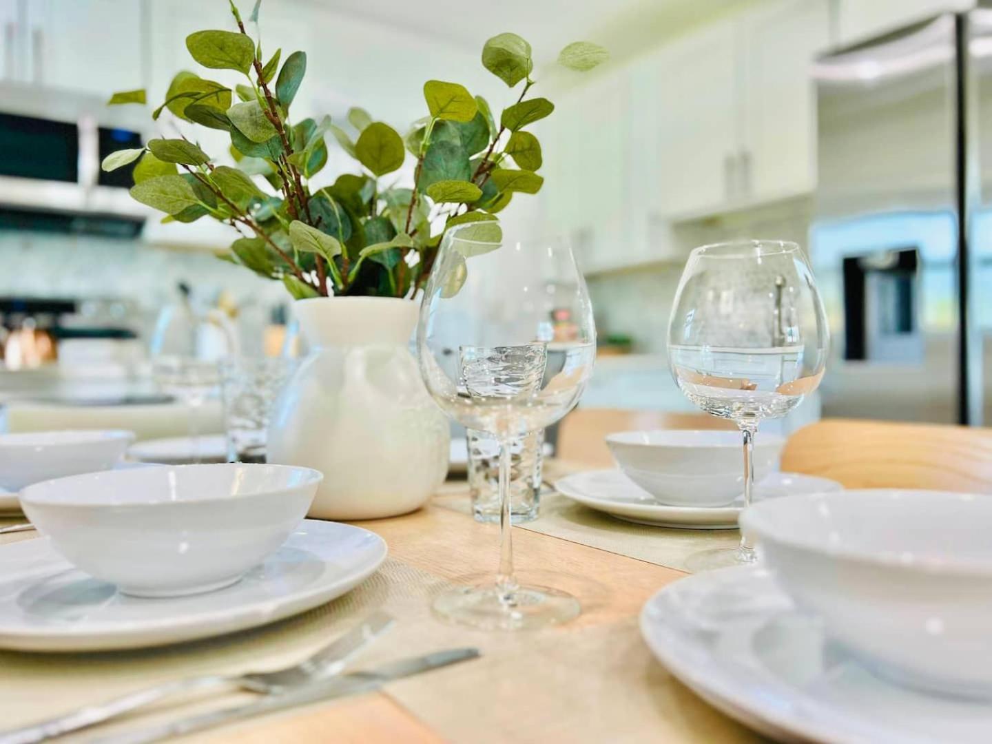 Stylish Lauderdale Retreat Ideal For Work *