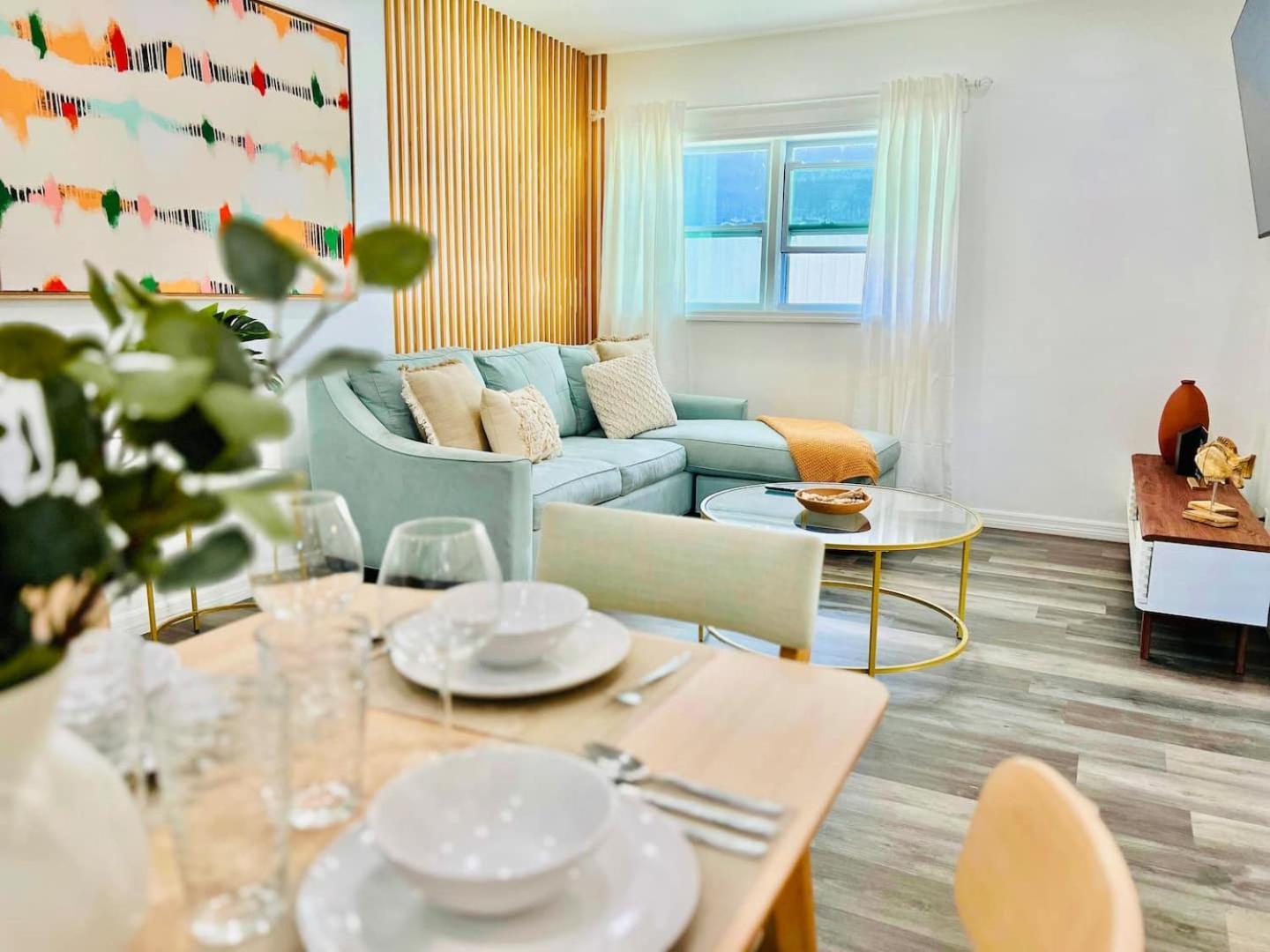Stylish Lauderdale Retreat Ideal For Work Fort Lauderdale