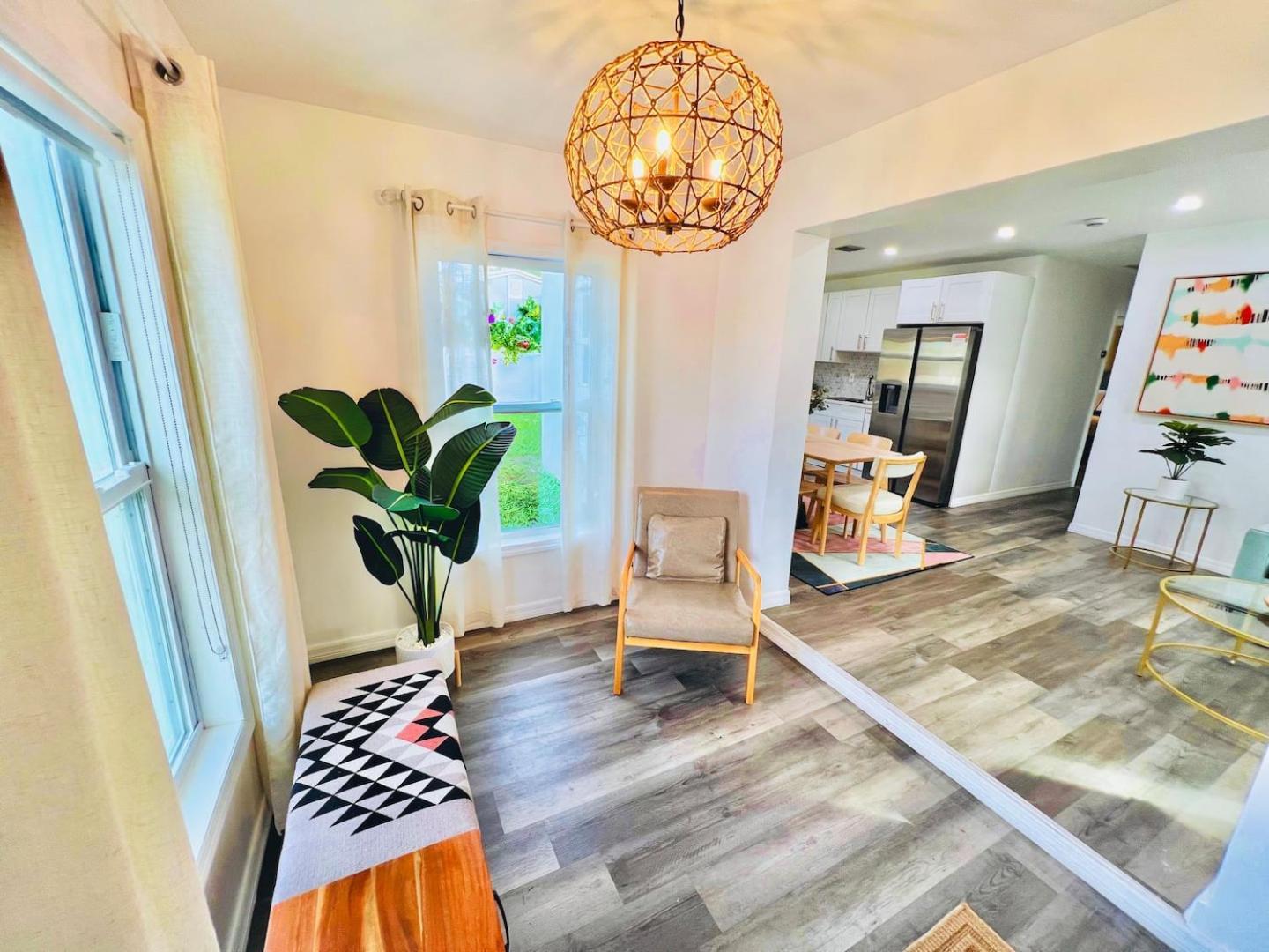 Stylish Lauderdale Retreat Ideal For Work * Fort Lauderdale